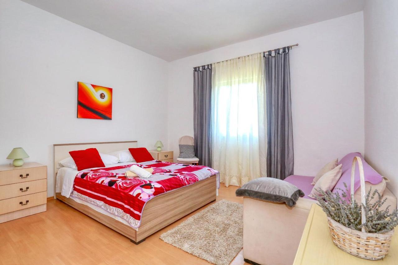 Apartment Nena Poljica  Buitenkant foto